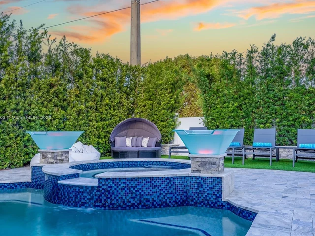 14201 SW 28th St, Miami FL 33175