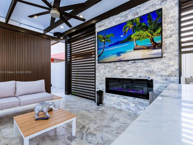 14201 SW 28th St, Miami FL 33175