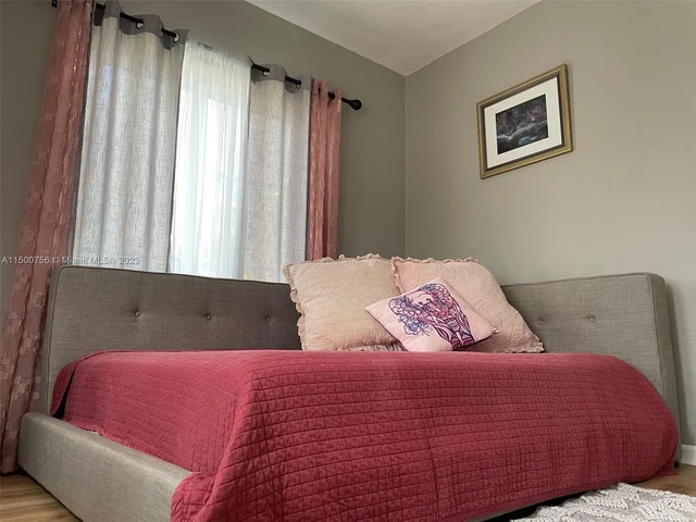 1520 NW 62nd Ter, Miami FL 33147