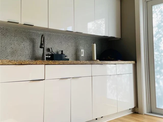 1520 NW 62nd Ter, Miami FL 33147