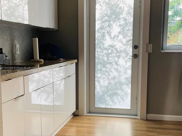 1520 NW 62nd Ter, Miami FL 33147