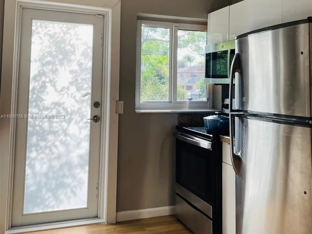 1520 NW 62nd Ter, Miami FL 33147