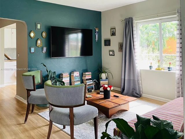 1520 NW 62nd Ter, Miami FL 33147