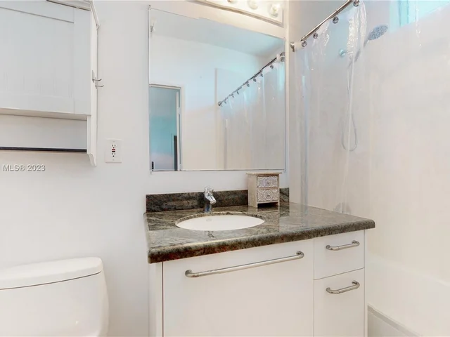 7934 West Dr # 901, North Bay Village FL 33141