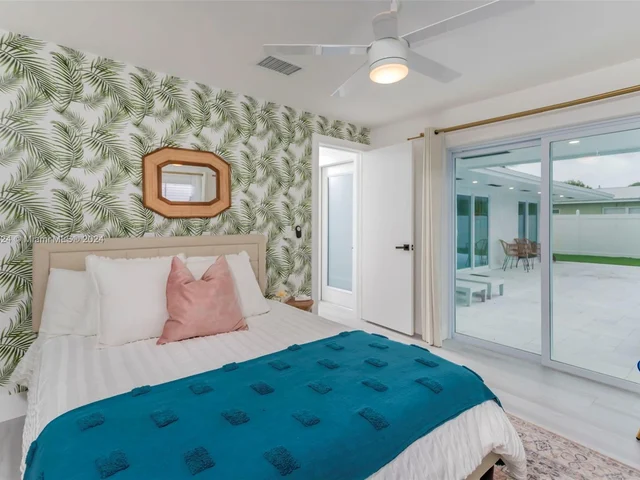 1731 SW 3 Avenue, Pompano Beach FL 33060