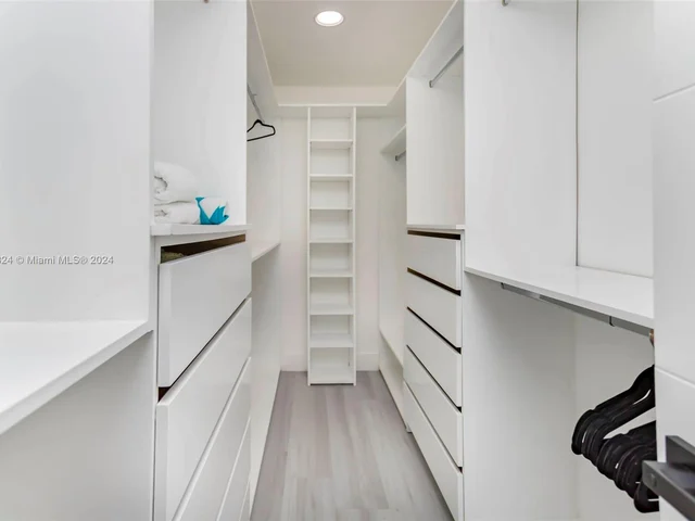 1731 SW 3 Avenue, Pompano Beach FL 33060