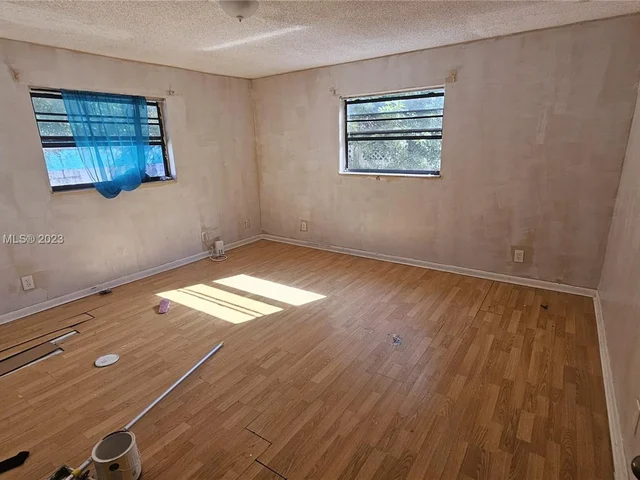 2408 Raleigh St, Hollywood FL 33020