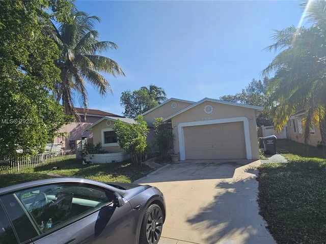 2408 Raleigh St, Hollywood FL 33020