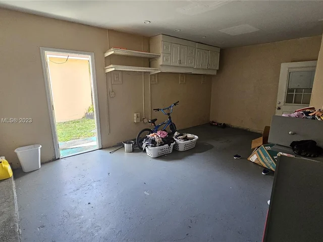 2408 Raleigh St, Hollywood FL 33020