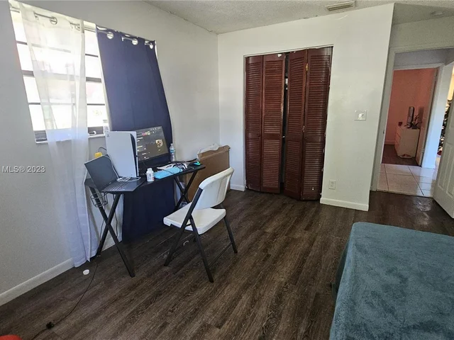 2408 Raleigh St, Hollywood FL 33020