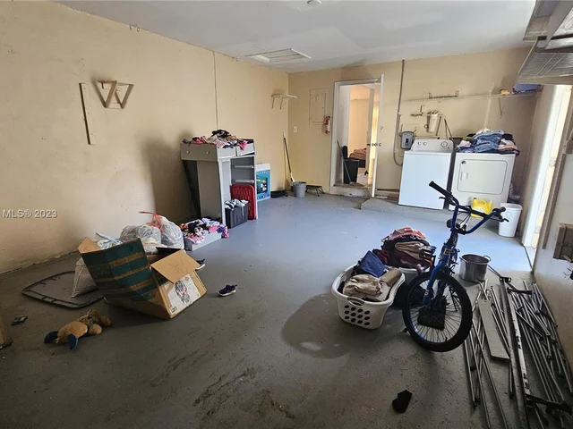 2408 Raleigh St, Hollywood FL 33020