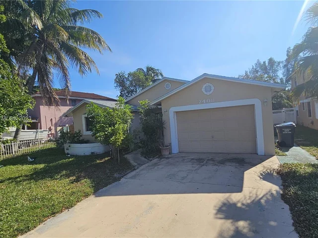 2408 Raleigh St, Hollywood FL 33020