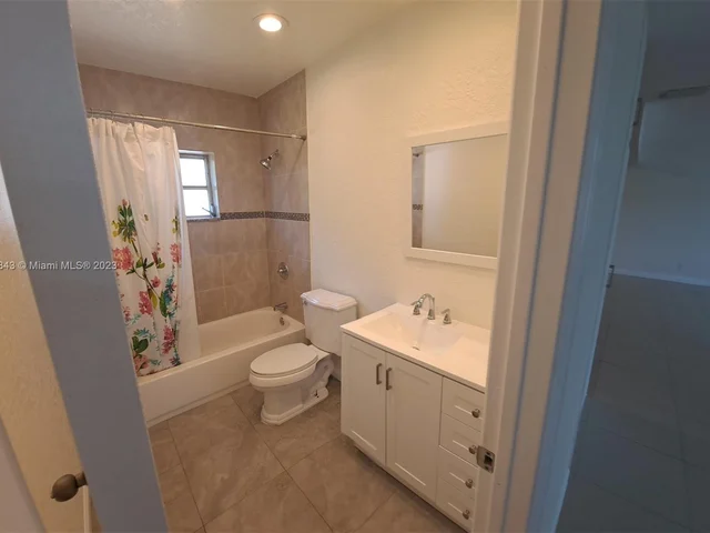 335 SW 18th Ave, Fort Lauderdale FL 33312