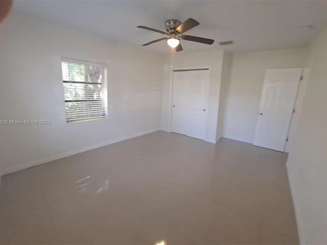 335 SW 18th Ave, Fort Lauderdale FL 33312