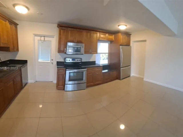 335 SW 18th Ave, Fort Lauderdale FL 33312