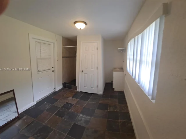 335 SW 18th Ave, Fort Lauderdale FL 33312