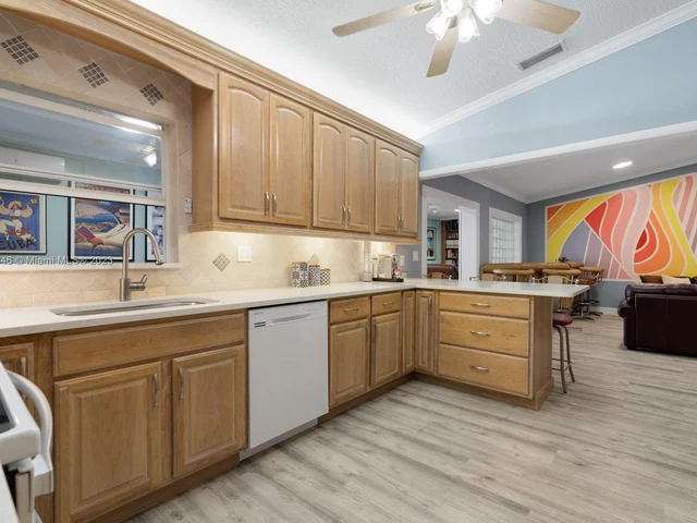 2450 SW 102nd Pl, Miami FL 33165