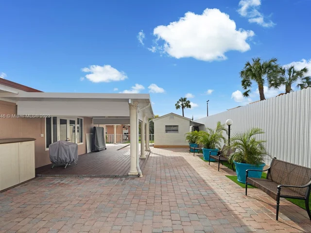 2450 SW 102nd Pl, Miami FL 33165