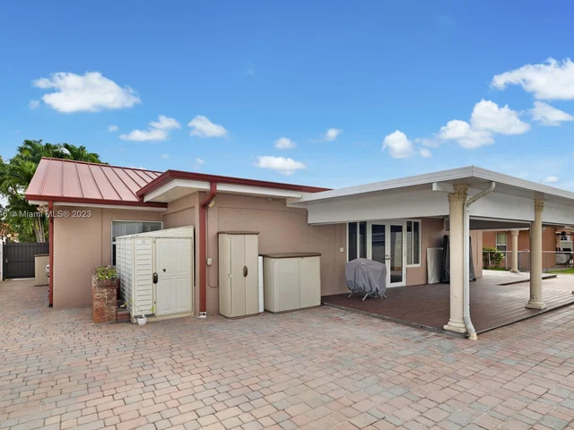 2450 SW 102nd Pl, Miami FL 33165