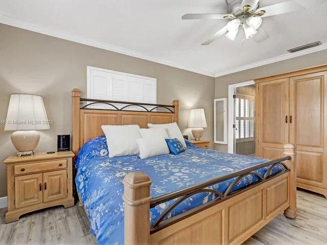 2450 SW 102nd Pl, Miami FL 33165