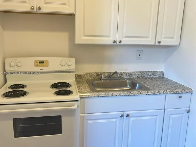 1510 NW 68th St # 3, Miami FL 33147