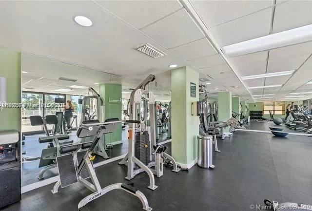 10185 Collins Ave # 309, Bal Harbour FL 33154