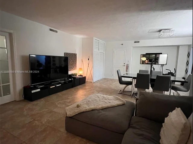 10185 Collins Ave # 309, Bal Harbour FL 33154