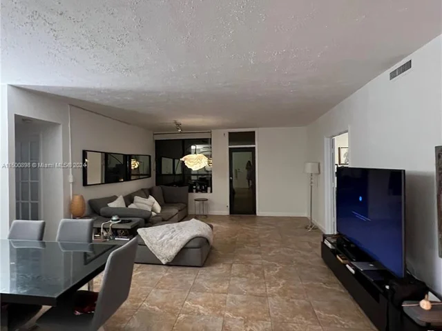 10185 Collins Ave # 309, Bal Harbour FL 33154