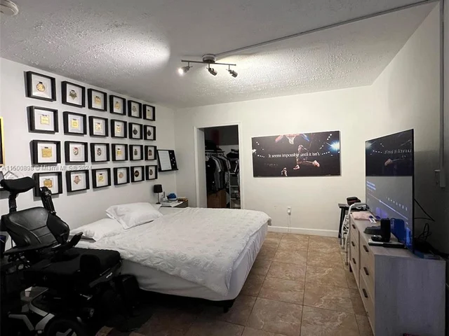 10185 Collins Ave # 309, Bal Harbour FL 33154