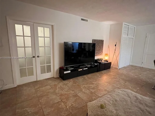 10185 Collins Ave # 309, Bal Harbour FL 33154