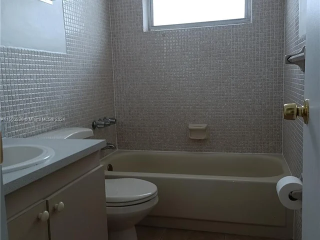 1502 N 57th Ter, Hollywood FL 33021