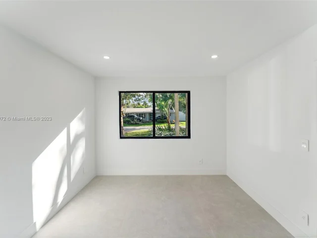 11340 SW 74th Ct, Pinecrest FL 33156