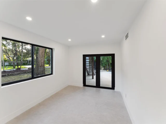 11340 SW 74th Ct, Pinecrest FL 33156