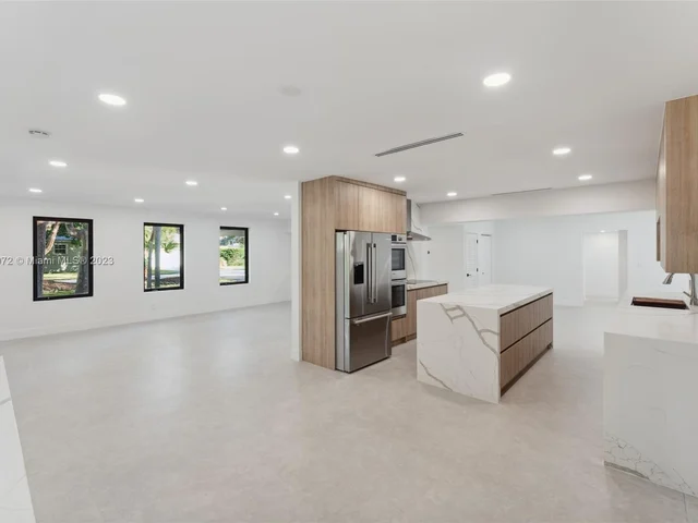 11340 SW 74th Ct, Pinecrest FL 33156