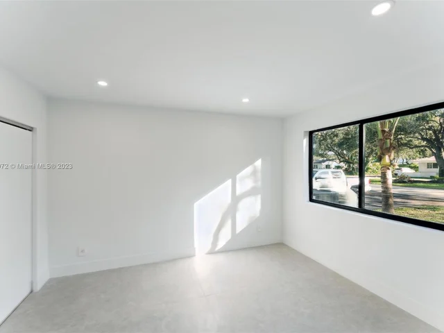 11340 SW 74th Ct, Pinecrest FL 33156