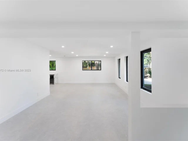 11340 SW 74th Ct, Pinecrest FL 33156