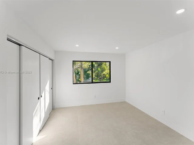 11340 SW 74th Ct, Pinecrest FL 33156