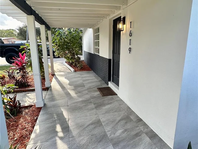 1619 NW 16th St, Fort Lauderdale FL 33311