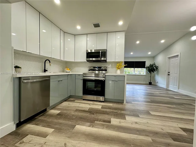 1619 NW 16th St, Fort Lauderdale FL 33311