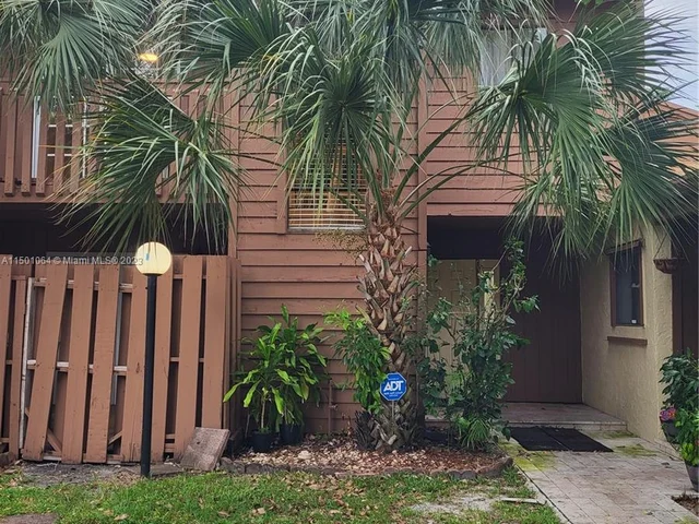 6193 Pine Tree Ln # C, Tamarac FL 33319