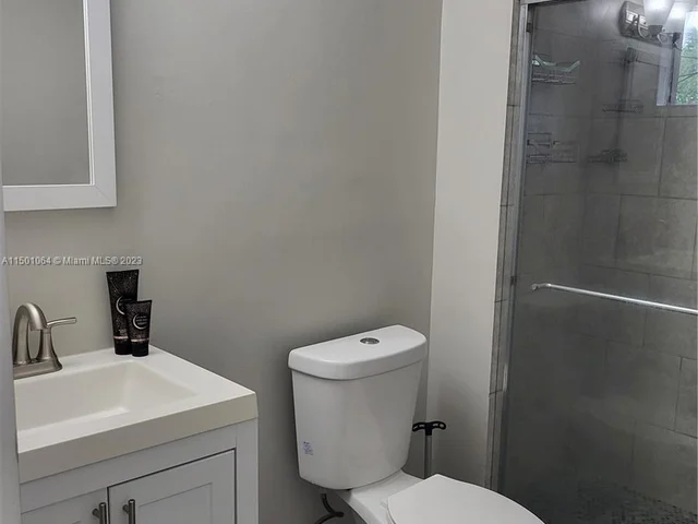 6193 Pine Tree Ln # C, Tamarac FL 33319