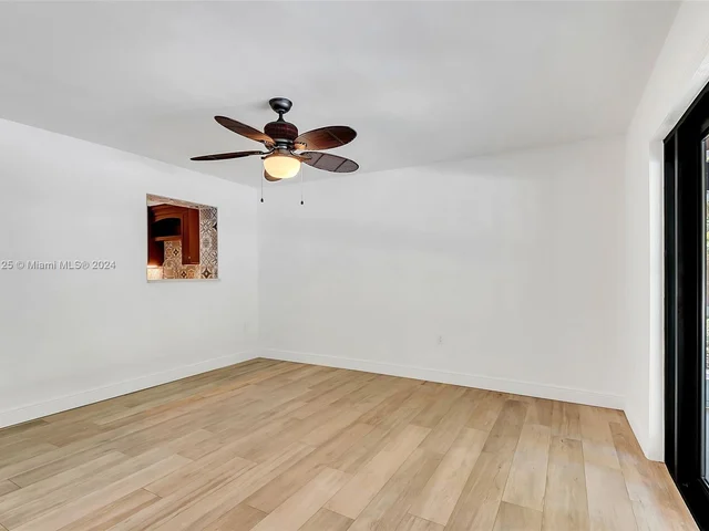 8845 SW 161st St, Palmetto Bay FL 33157