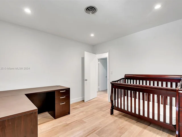 8845 SW 161st St, Palmetto Bay FL 33157