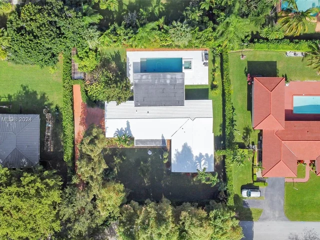 8845 SW 161st St, Palmetto Bay FL 33157