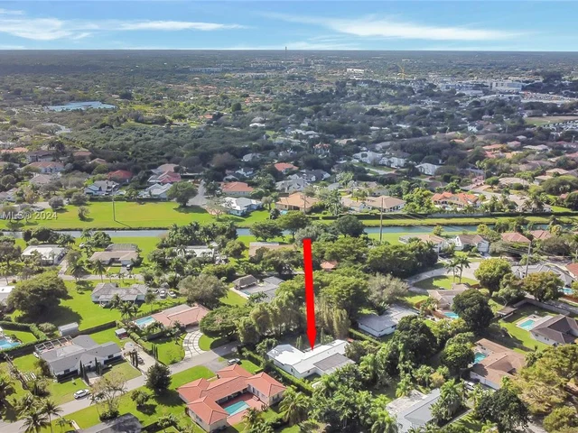 8845 SW 161st St, Palmetto Bay FL 33157