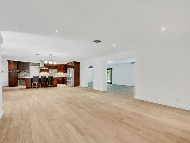 8845 SW 161st St, Palmetto Bay FL 33157