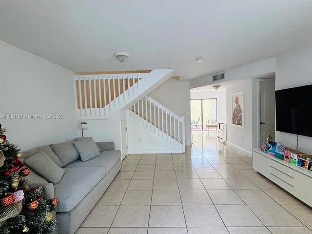 11115 W Okeechobee rd # 181, Hialeah Gardens FL 33018