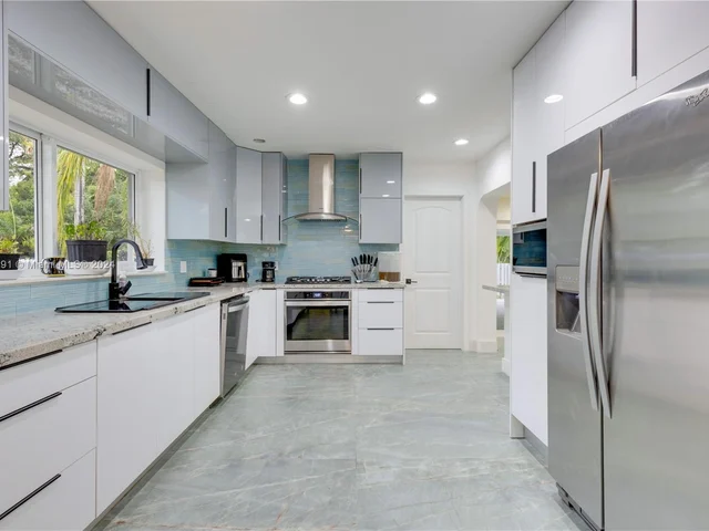 1101 Van Buren St, Hollywood FL 33019