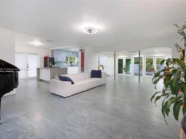 1101 Van Buren St, Hollywood FL 33019