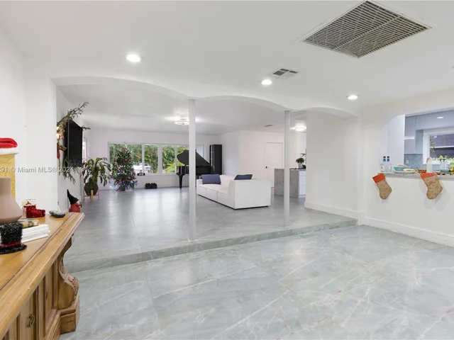 1101 Van Buren St, Hollywood FL 33019